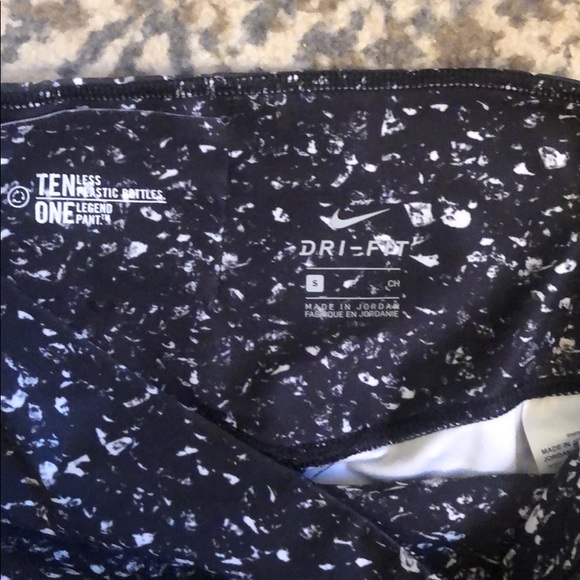 Nike leggings - Picture 3 of 3